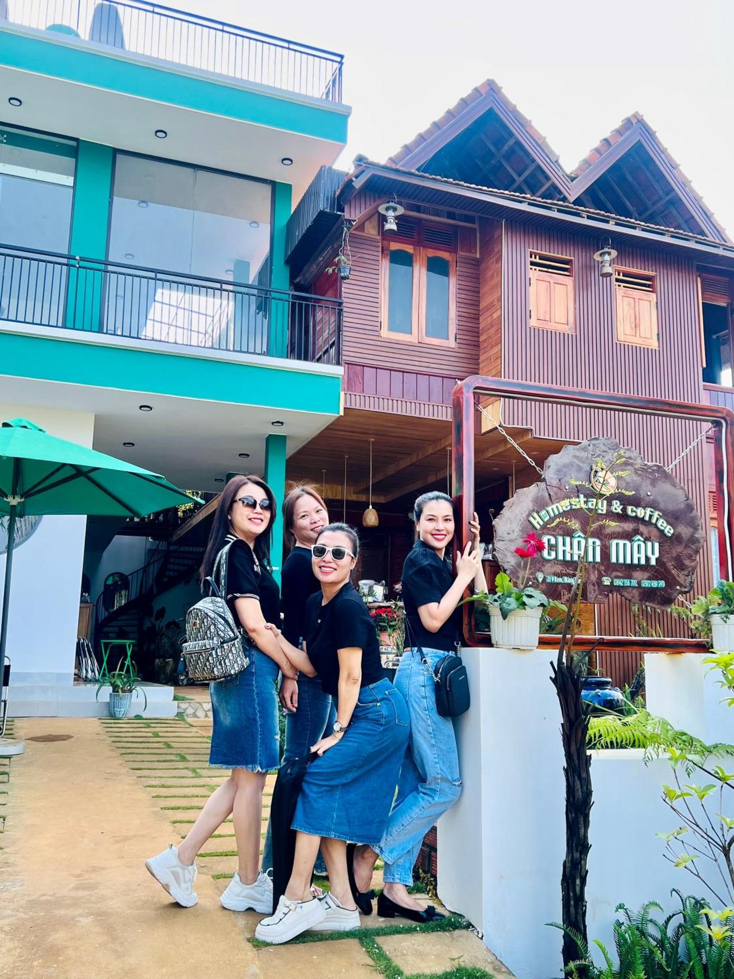 Chan May Homestay Mang Den Kon Von Kla Exterior photo
